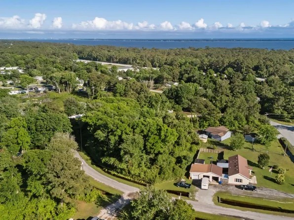 122 Oriental Court, Newport, NC 28570
