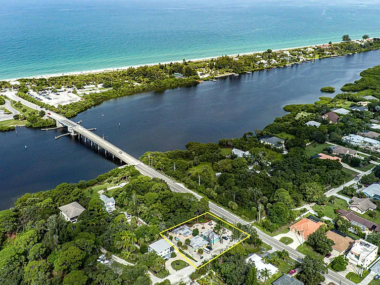 Manasota Beach Rd — Photo 4