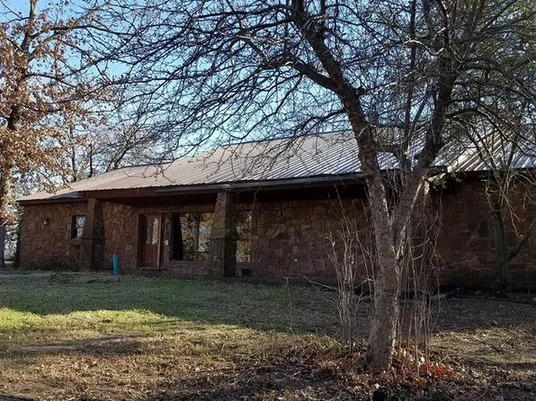 1950 McDonald Dr, Bristow, OK 74010