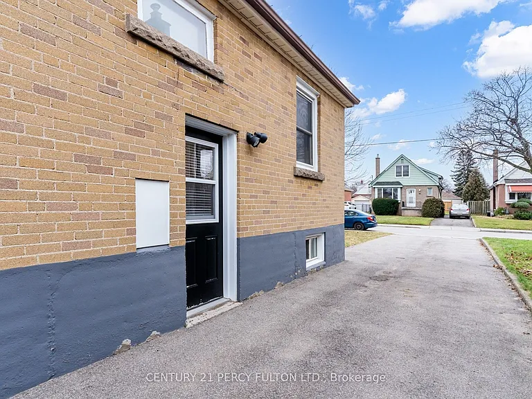 144 Taylor Ave #BASEMENT — Photo 5