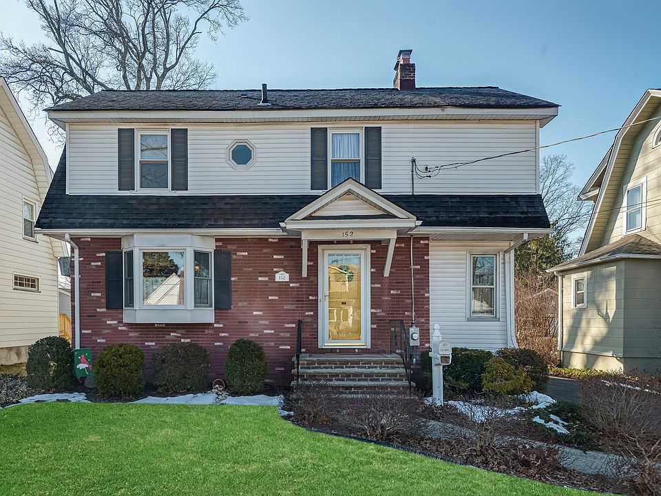 1st image of 152 E Lincoln Ave