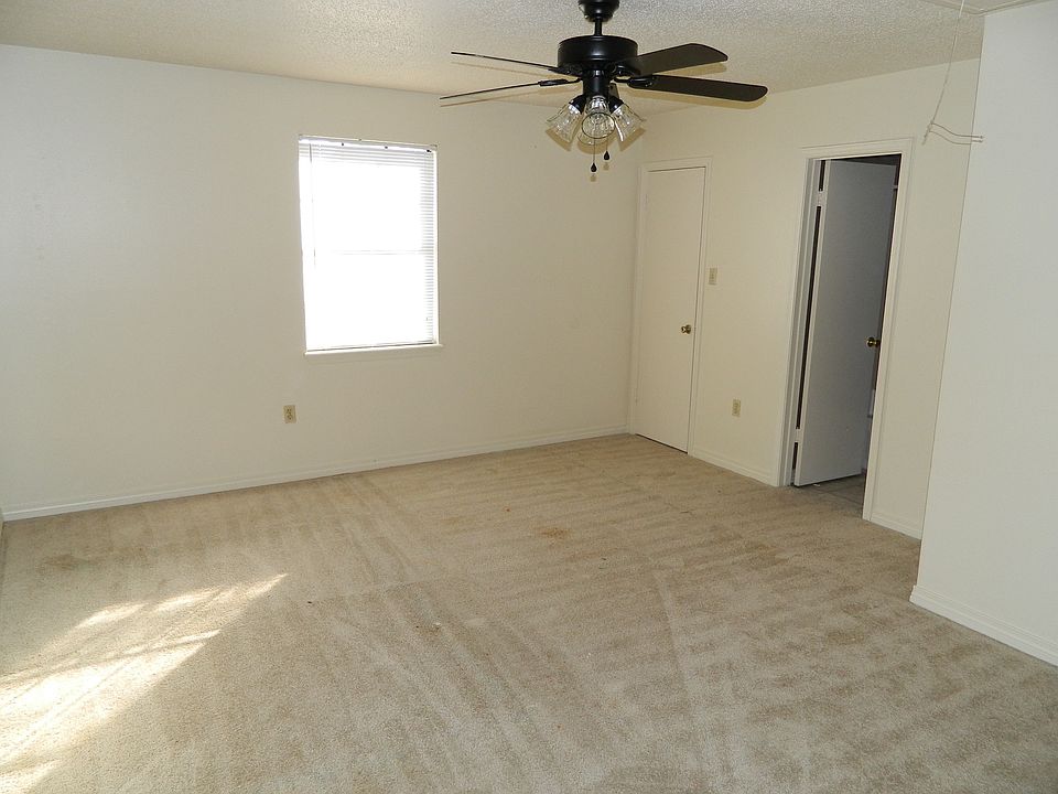 2nd image of 16034 Norwick Ave #B