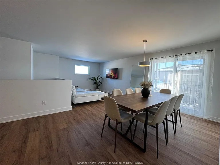1352 Diamond St #C — Photo 6
