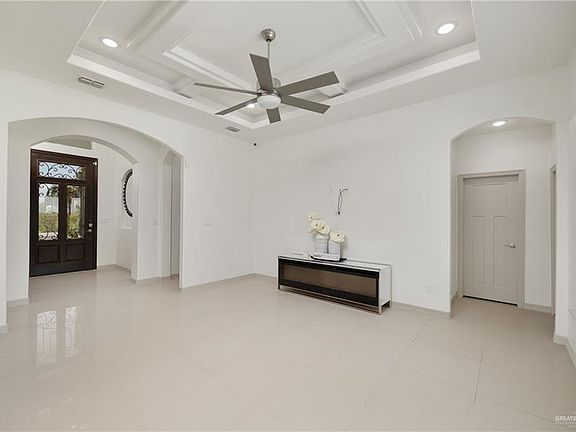 2nd image of 3816 Country Meadows Dr