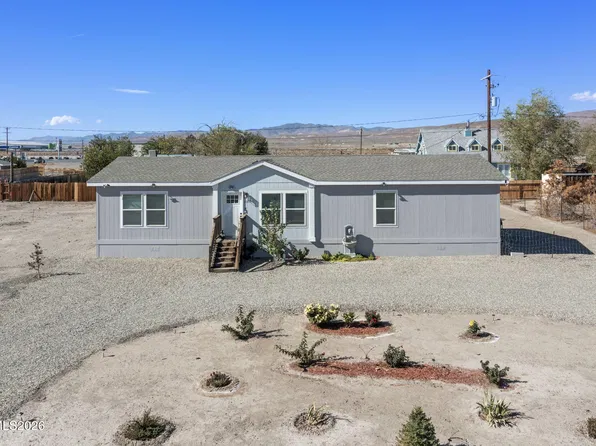2815 Pueblo St, Silver Springs, NV 89429