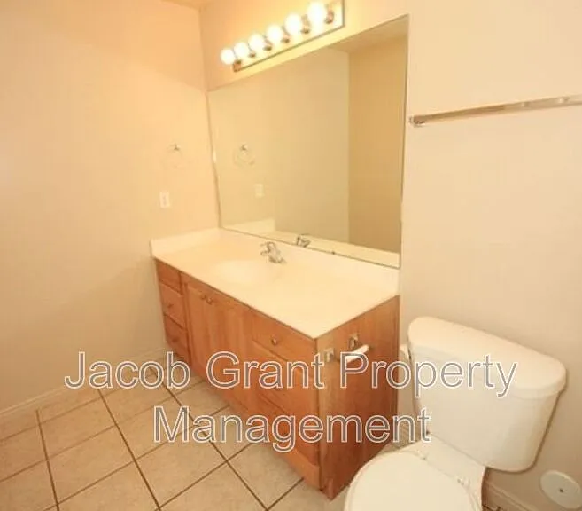 424 Alamo St — Photo 7