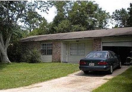 1st image of 2004 Carol Dr