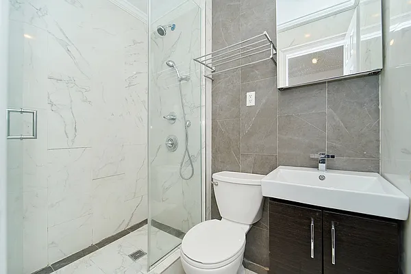 Rented by Living New York | media 12