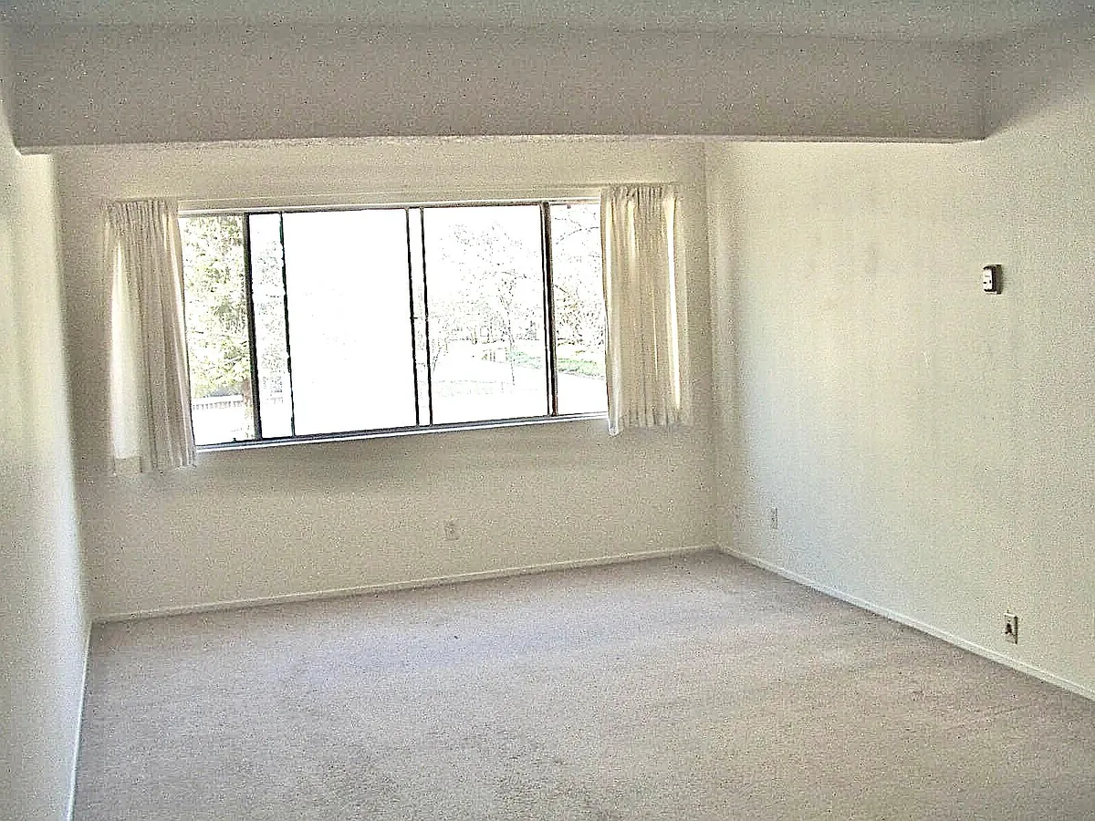 bedroom - 408 S 5th St #T