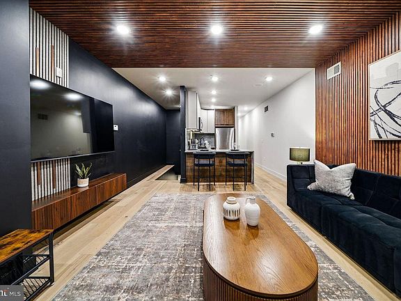 4th image of 1214 E Susquehanna Ave APT 2