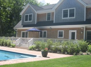 11 Fairway Dr, East Hampton, NY 11937