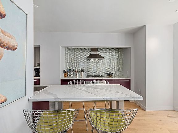 5th image of 15 Broad St APT 3630