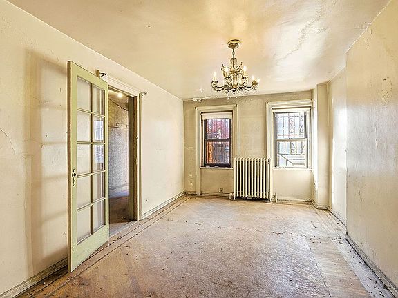 4th image of 225 18th St #1