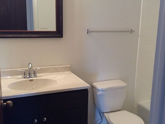 2nd image of 2151 Meadow Ln APT 6