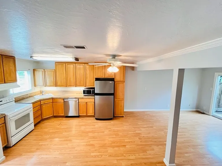 394 Ilo Ln #703 — Photo 6