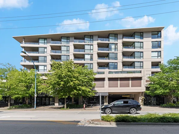 160 3rd St W #302, North Vancouver, BC V7M 0A9