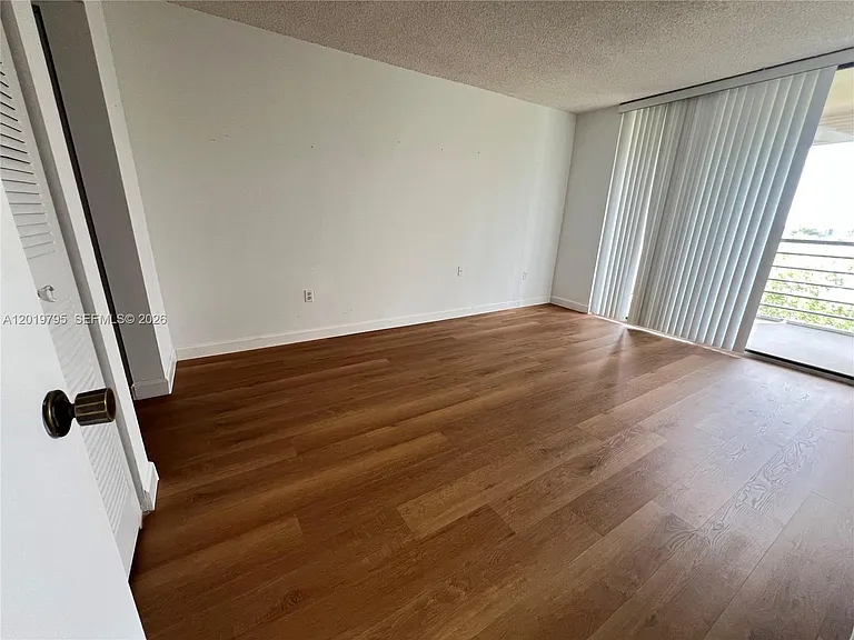 1100 Saint Charles Pl #620 — Photo 17