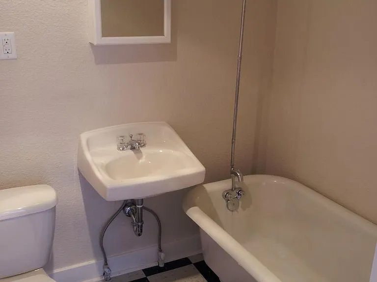 590 Union St NE #3 — Photo 9