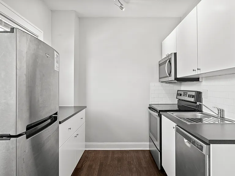 1385 Cranford Ave #10 — Photo 3