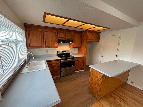 5th image of 40931 Valero Dr