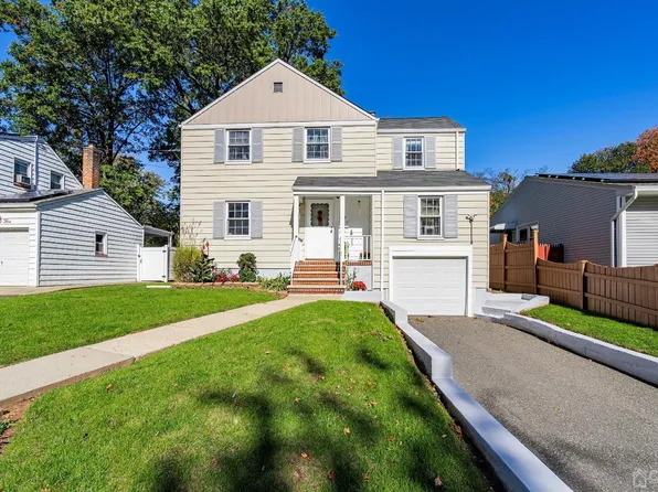 239 E 4th Ave, Roselle, NJ 07203