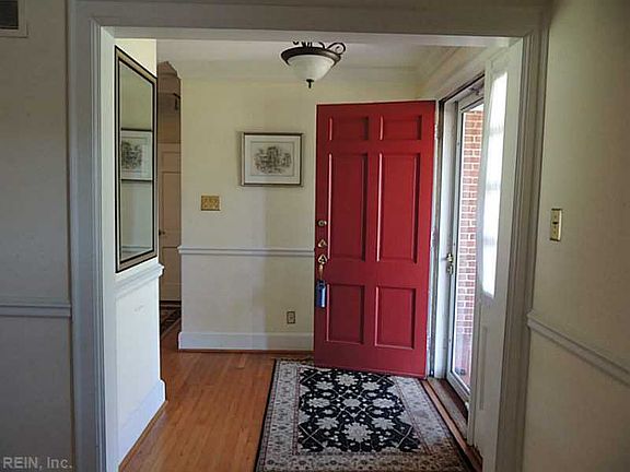 4th image of 3117 Garland Dr