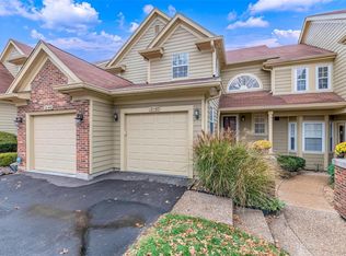 12142 Autumn Lakes Dr, Maryland Heights, MO 63043