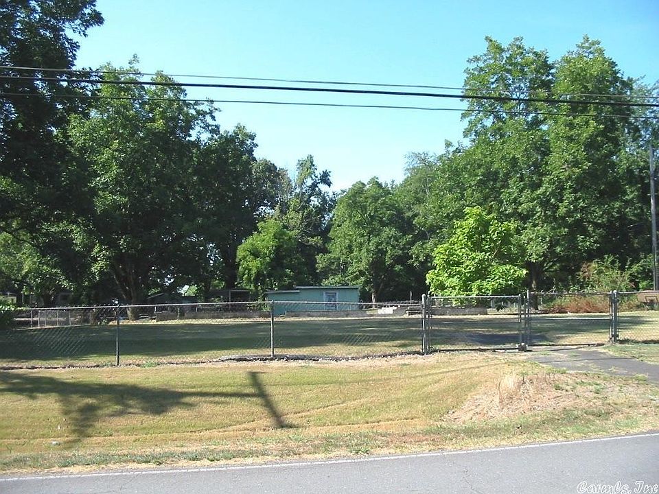 2nd image of 300 E Valentine Rd