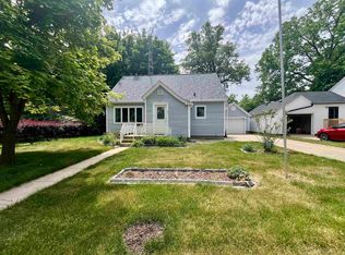 303 Garfield Ave, Evansville, WI 53536