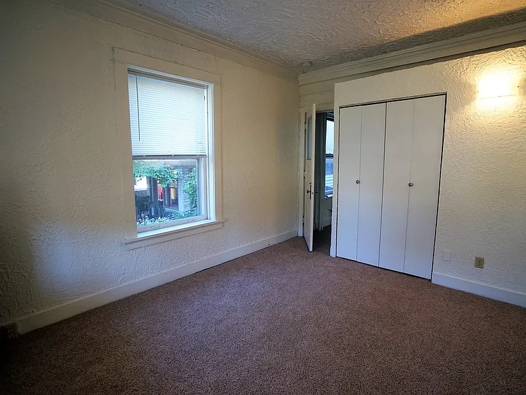 17 S Hancock St — Photo 11