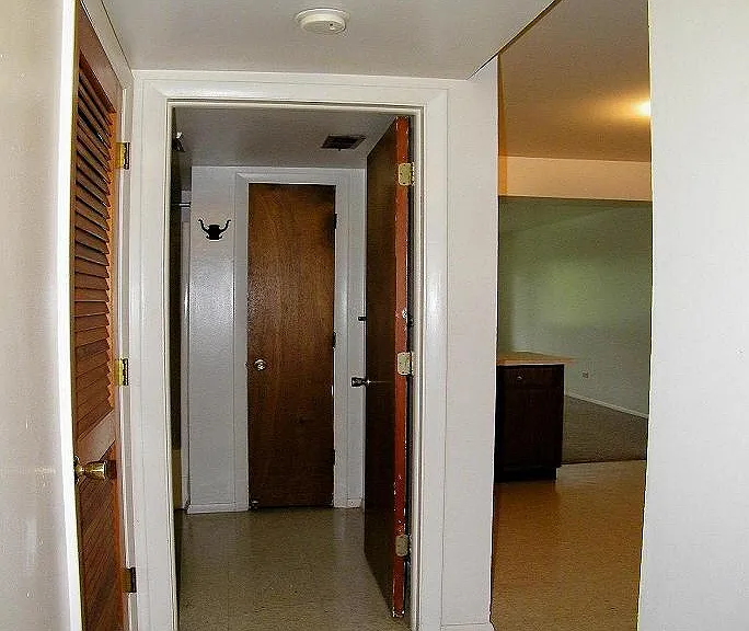 726 Grand Ave — Photo 9