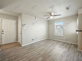 1317 Village Garden Dr, Azle, TX 76020