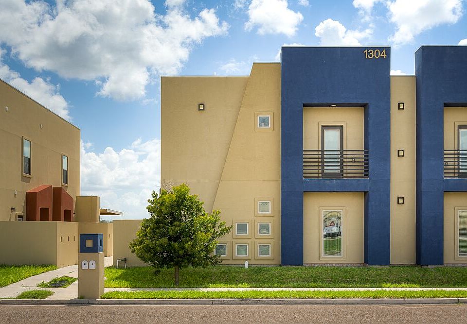 1st image of 1304 Camelia Ave Unit 1