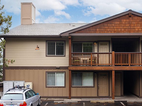 2nd image of 1010 NW Roanoke Ave APT 9