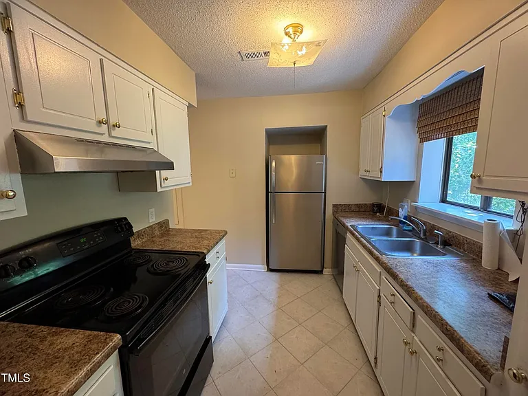5112 Flint Ridge Pl — Photo 3
