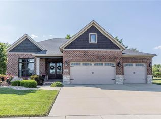 3709 N Arbor Lake Dr, Edwardsville, IL 62025