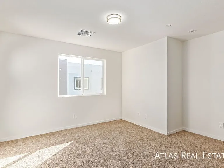 3010 E Yale St #1 — Photo 24