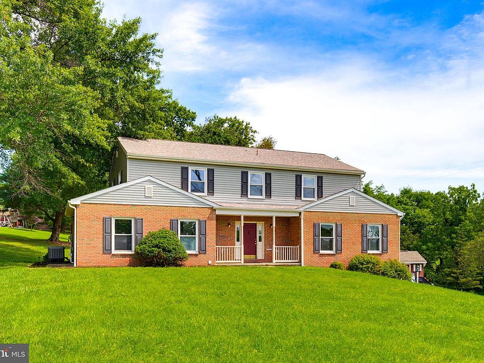 1st image of 133 Risser Rd