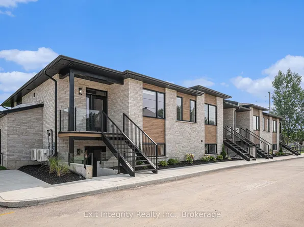 461 Wellington St E #2, Wellington North, ON N0G 2L2