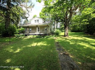 194 Maple Lake Rd, Moscow, PA 18444