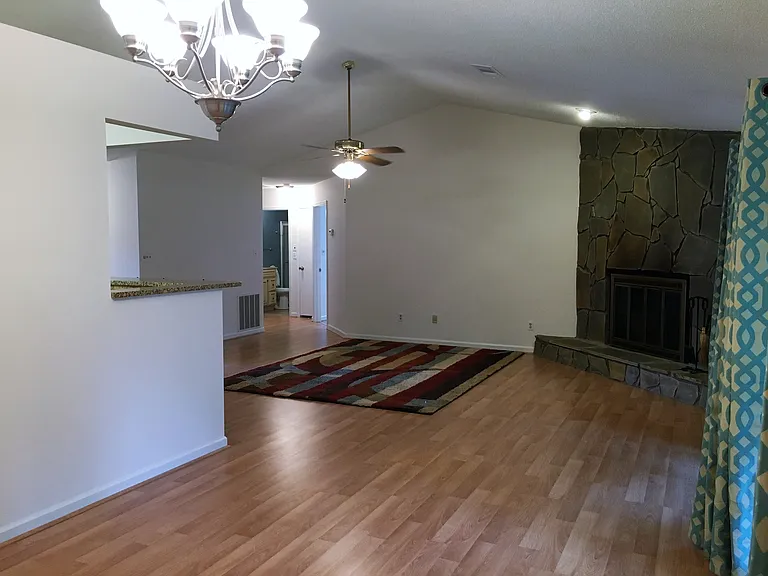 19 Briar Gate Ln — Photo 8