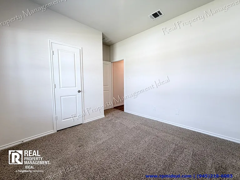 617 Edge Hill Ln — Photo 10