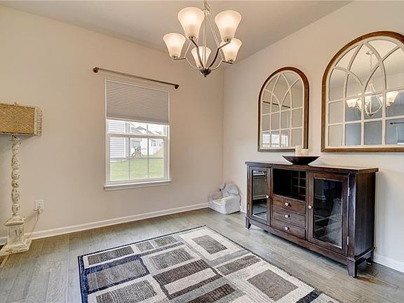 3rd image of 376 Brandywine Dr