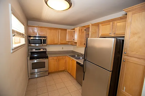 250 Little St #B202 Photo 1