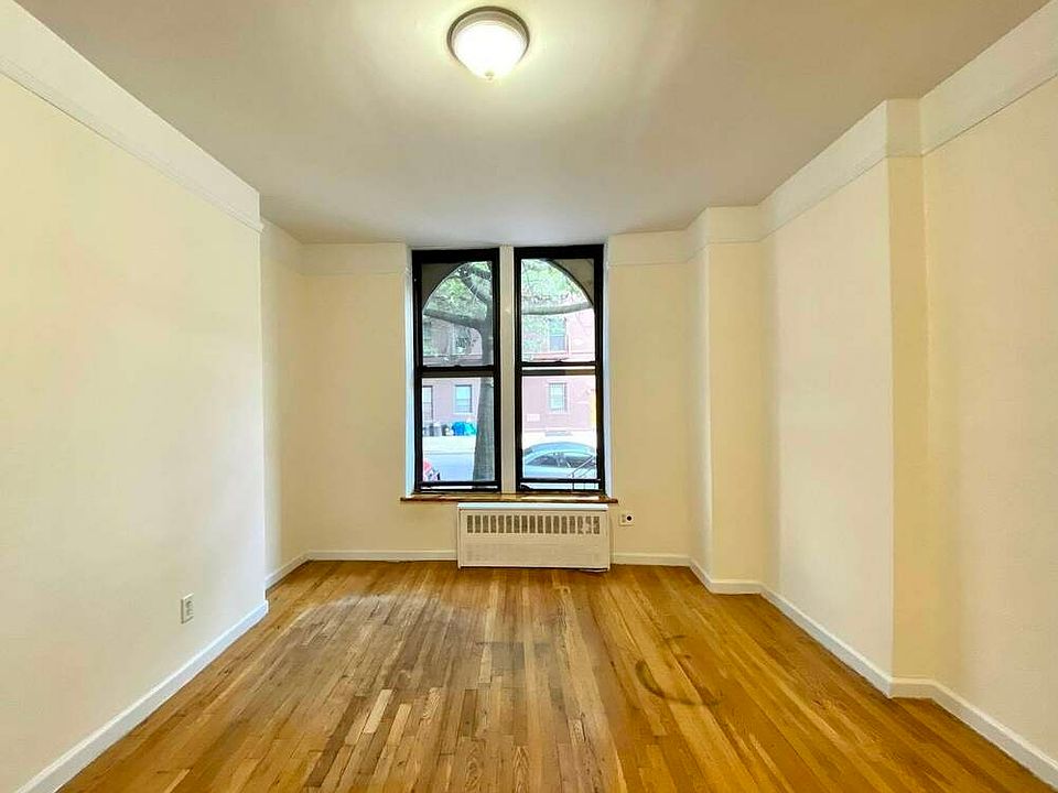1st image of 218 6th Ave #1AA