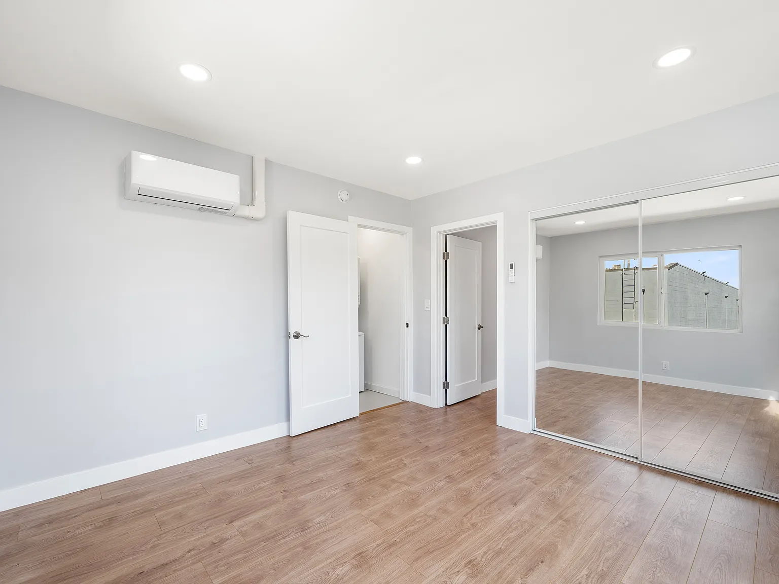 1 bed, 676 sqft, $2,200 — Photo 4