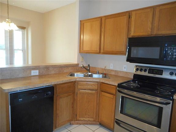 3rd image of 1388 Mimosa Ln