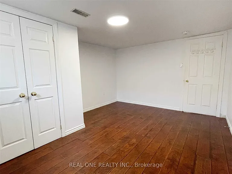 36 Victor Blvd #BASEMENT — Photo 10
