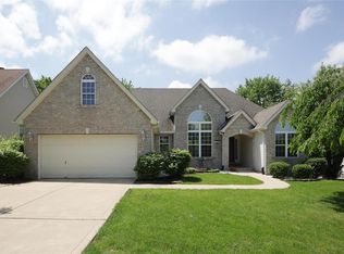 3905 White Rose Ln, Saint Charles, MO 63304