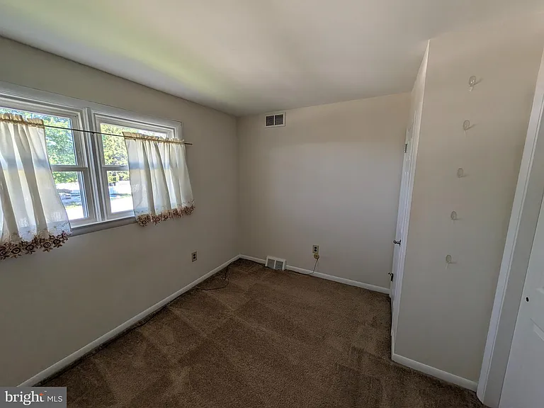 14 Westwood Cir — Photo 18